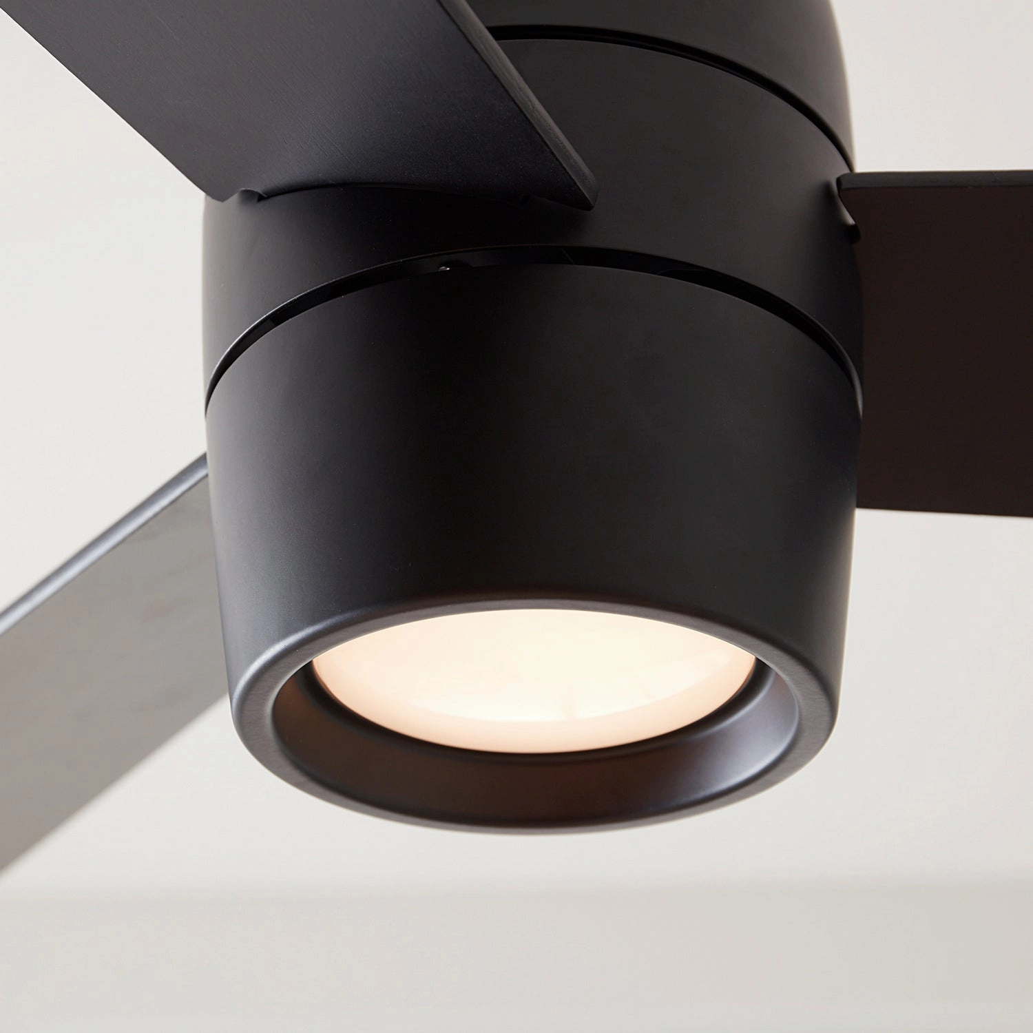 Alba 60"Ceiling Fan Midnight Black
