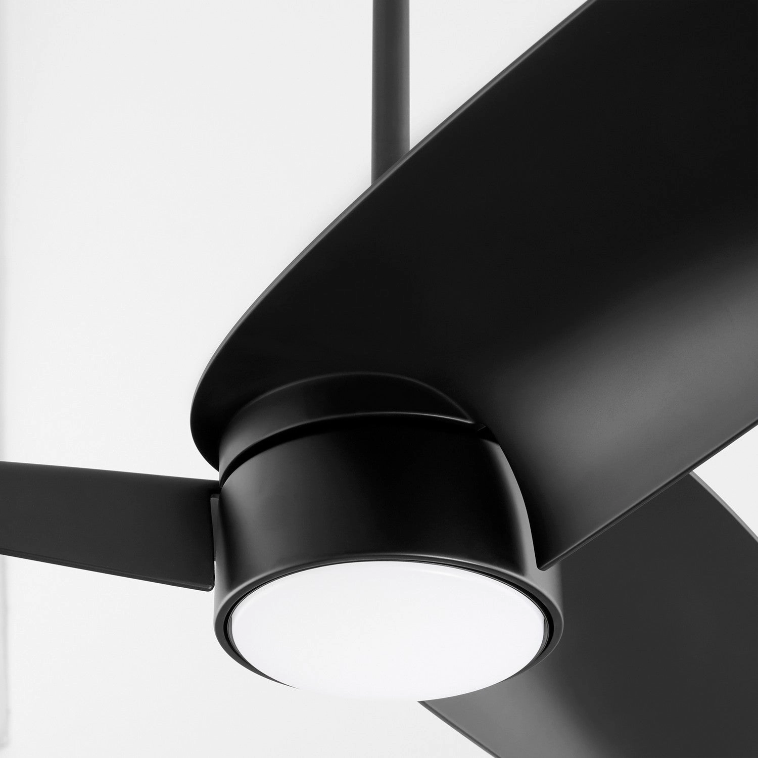 Brisa 60" Patio Fan Matte Black