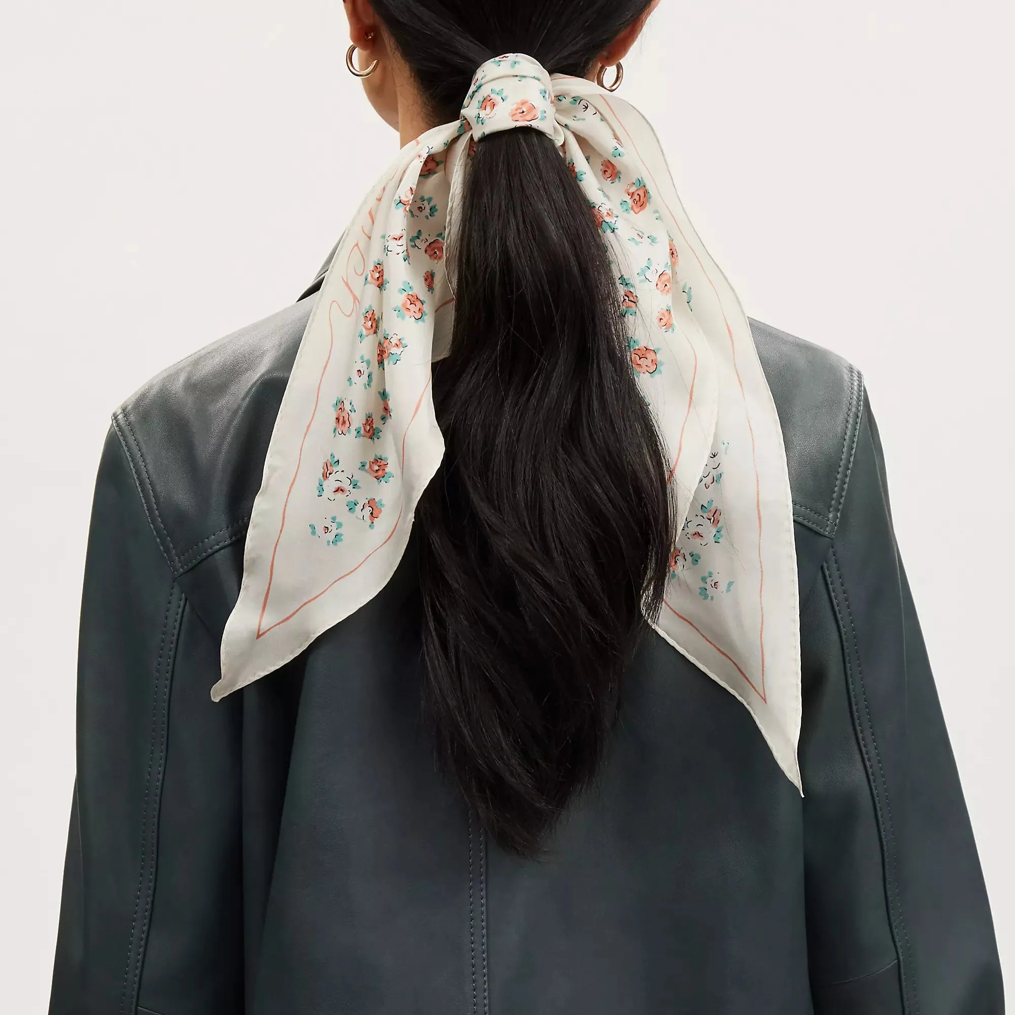Coach Outlet Tea Rose Print Silk Diamond Scarf COACH Outlet Bags