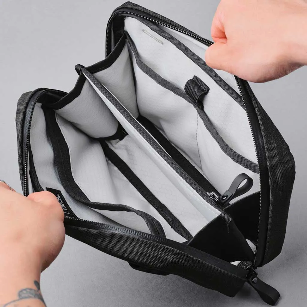 Elements Tech Case Alpaka Bags