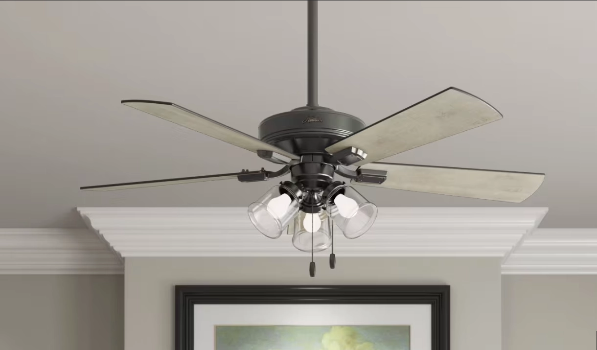 Hunter Fan Crestfield Pull Chain Flushmount Ceiling Fan with 18W LED