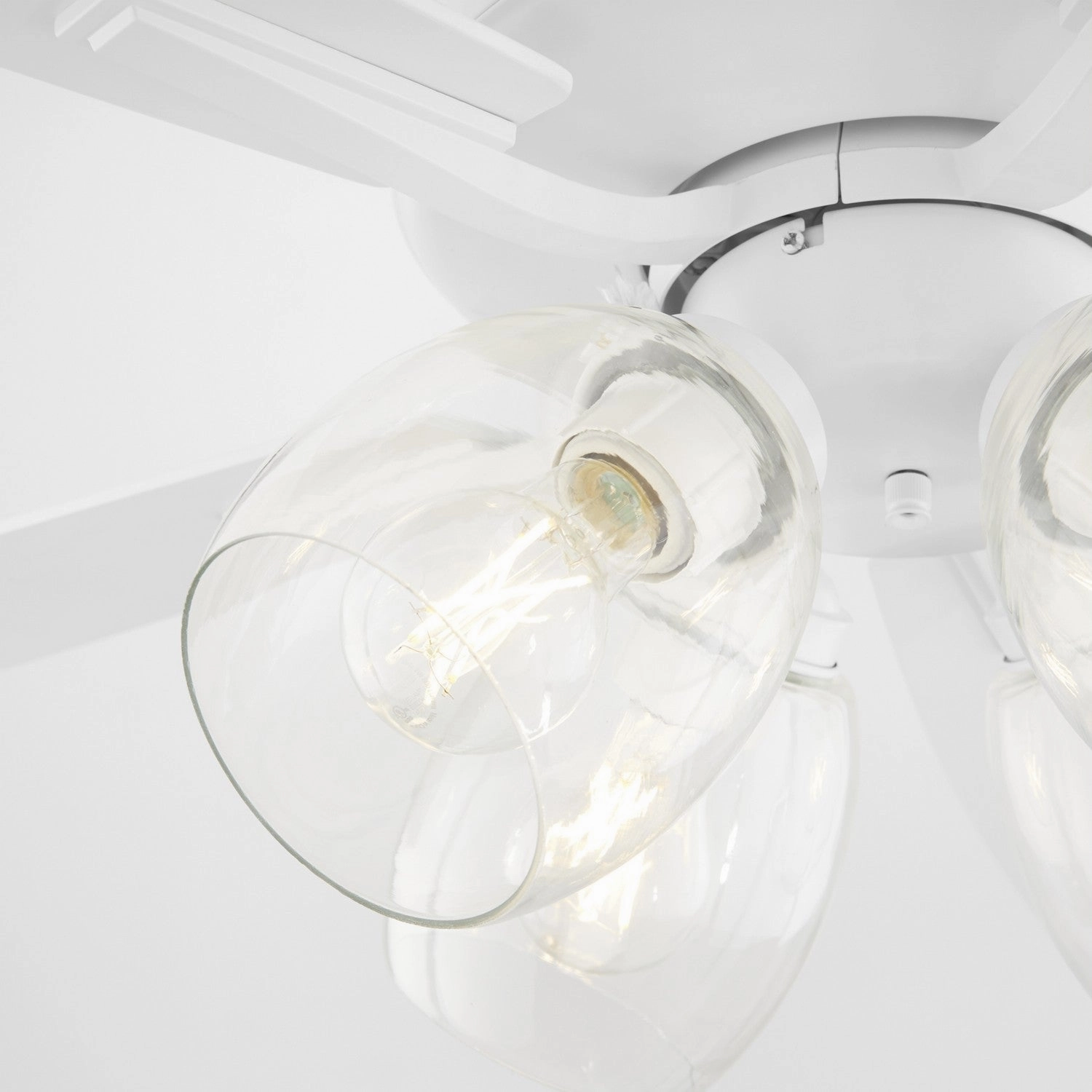 Ovation 52"Ceiling Fan Studio White