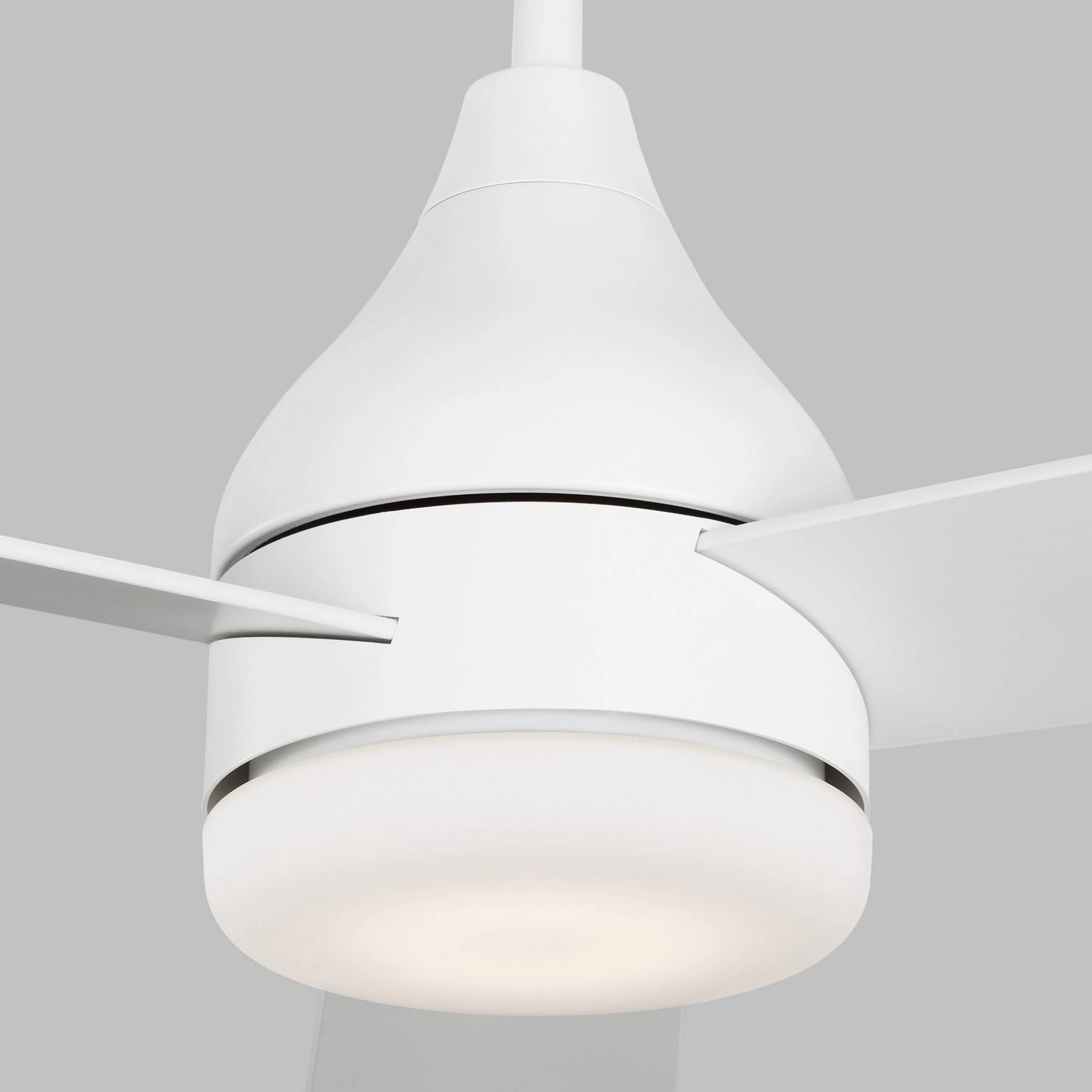 Streaming 60"Ceiling Fan Matte White