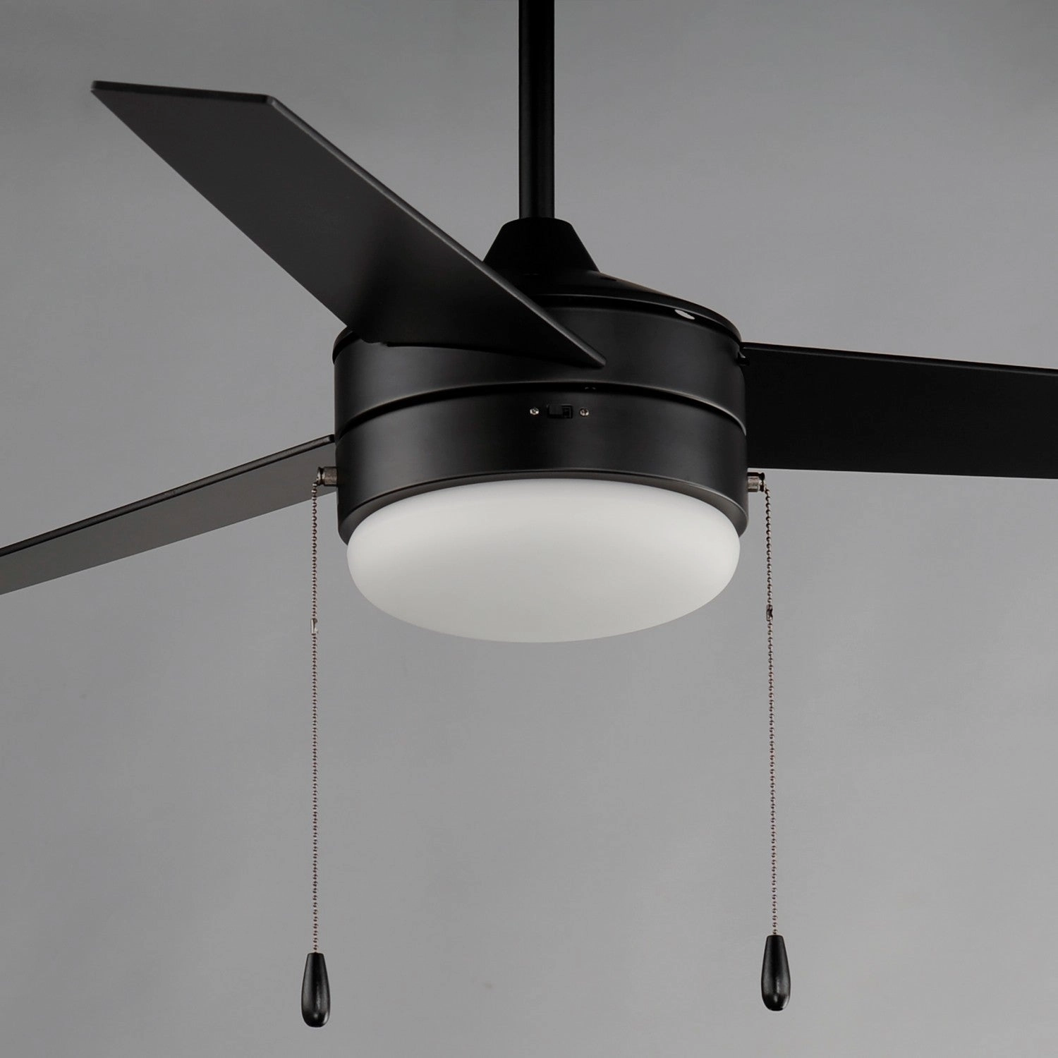 Trio 52"Ceiling Fan Black / Walnut