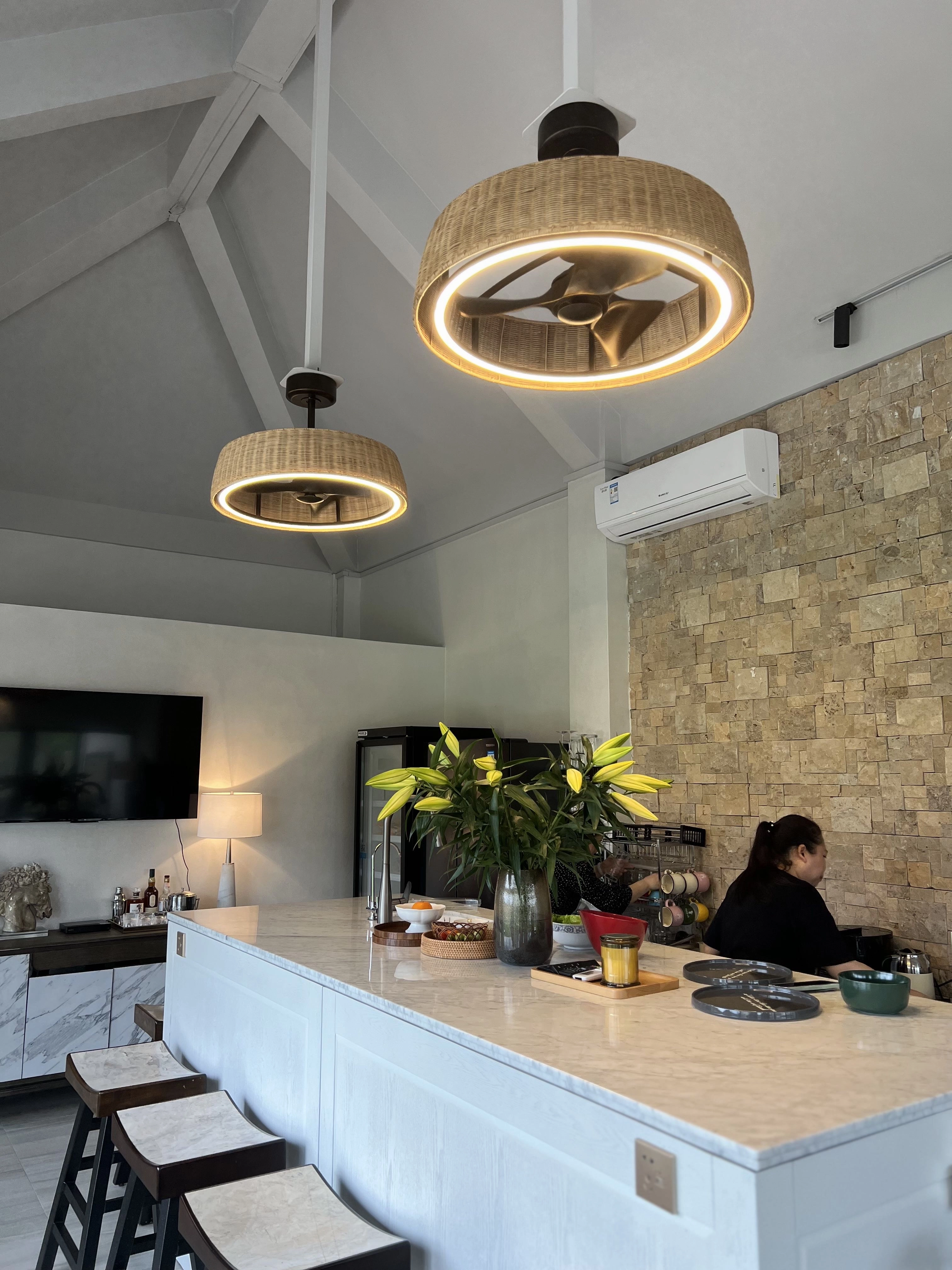 Tulum LED Outdoor Fandelight Dark Bronze
